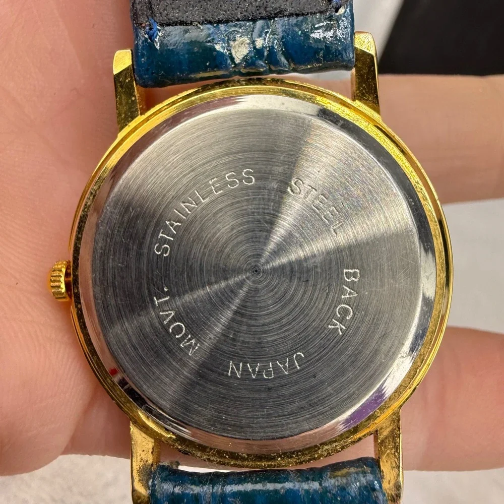 Vintage American Flag Watch Gold Tone Blue Leather Star  NEEDS BATTERY 8.75in